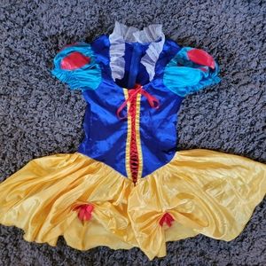 Snow white costume